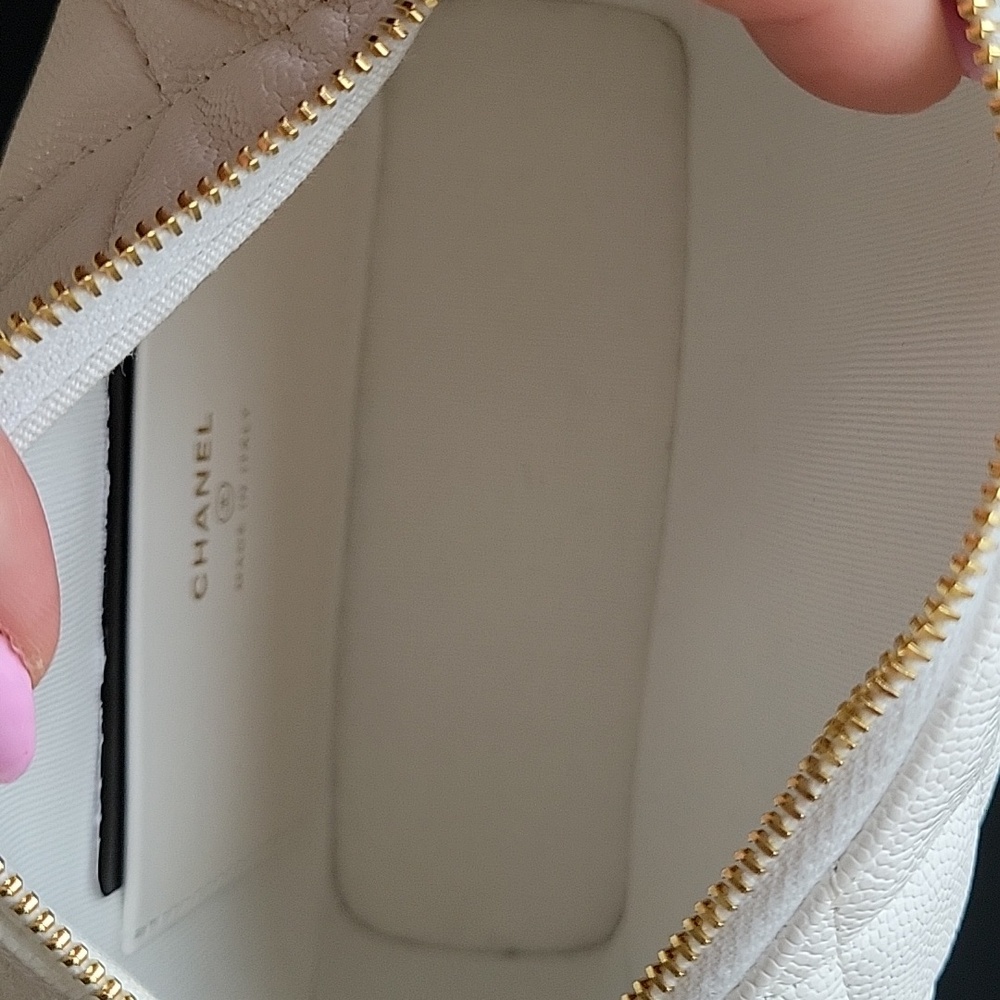 Chanel Ivory Quilted Clutch on Chain - Picture 7 of 9